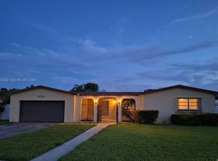 Pasadena Lakes West, Pembroke Pines, FL 33024