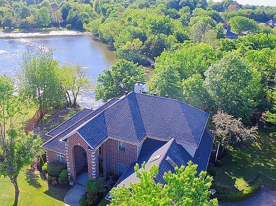 2752 E Boardwalk