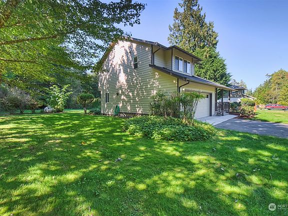 4th image of 29674 Beach Drive NE