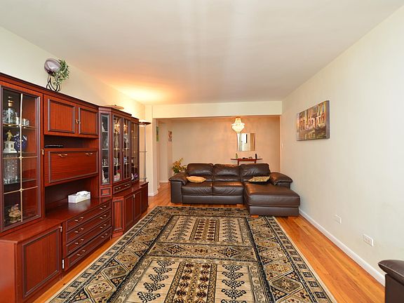 5th image of 2800 Coyle St APT 509
