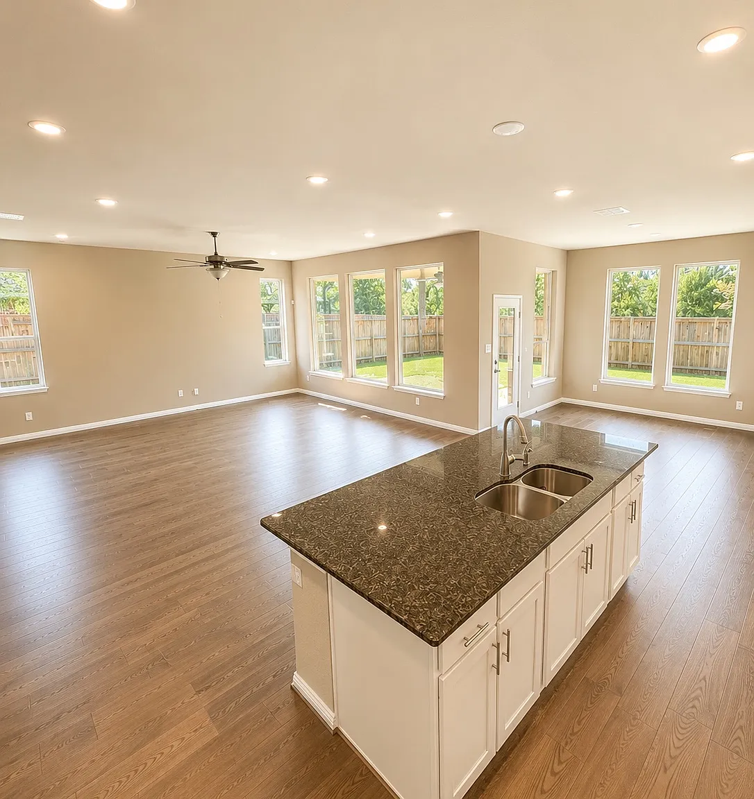 4 bed, 2681 sqft, $2,695 — Photo 3