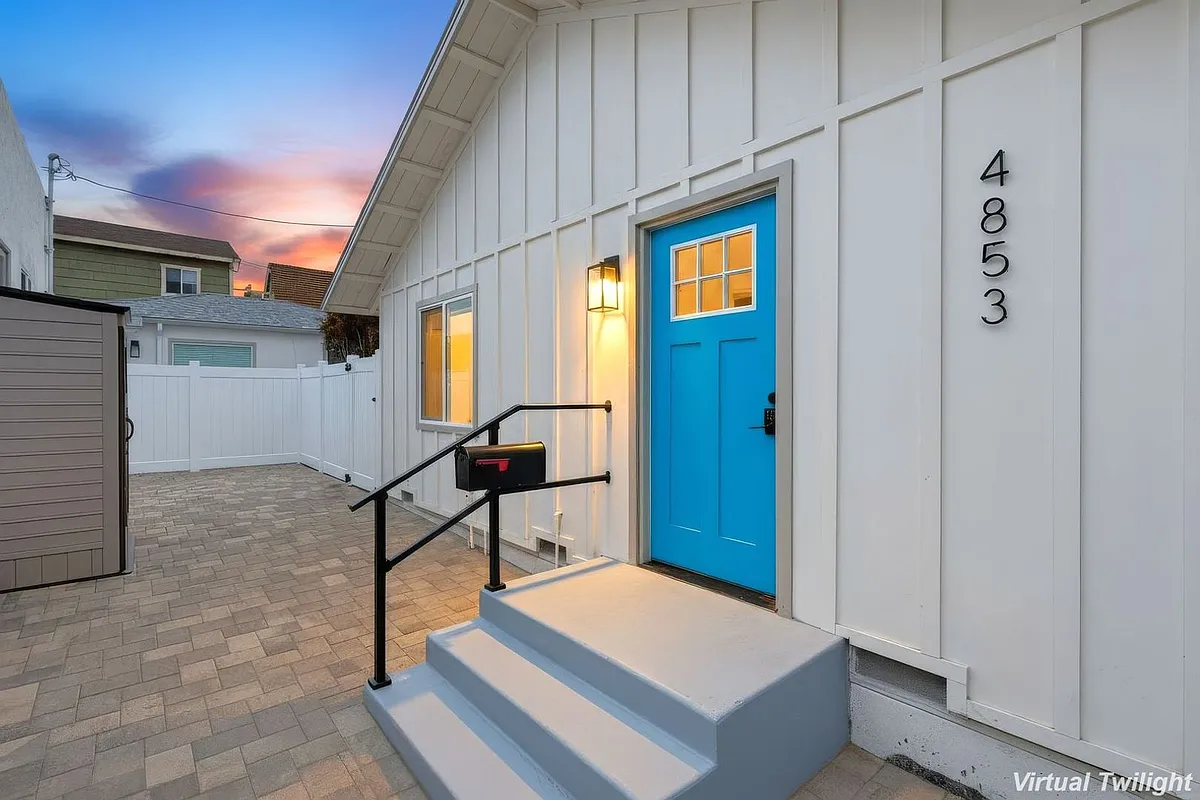 Building Photo - 4853 Long Branch Ave