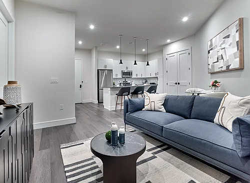 300 Avenue E #522 Photo 1
