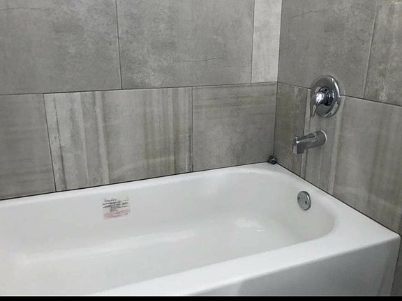 5th image of 904 E La Cantera Ave #2