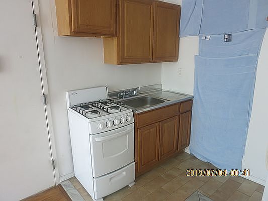 5th image of 220 Boerum St #2LB