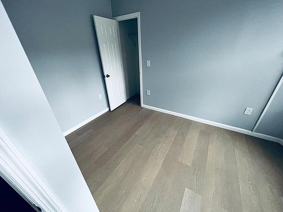 5th image of 367 Hudson Ave APT 1