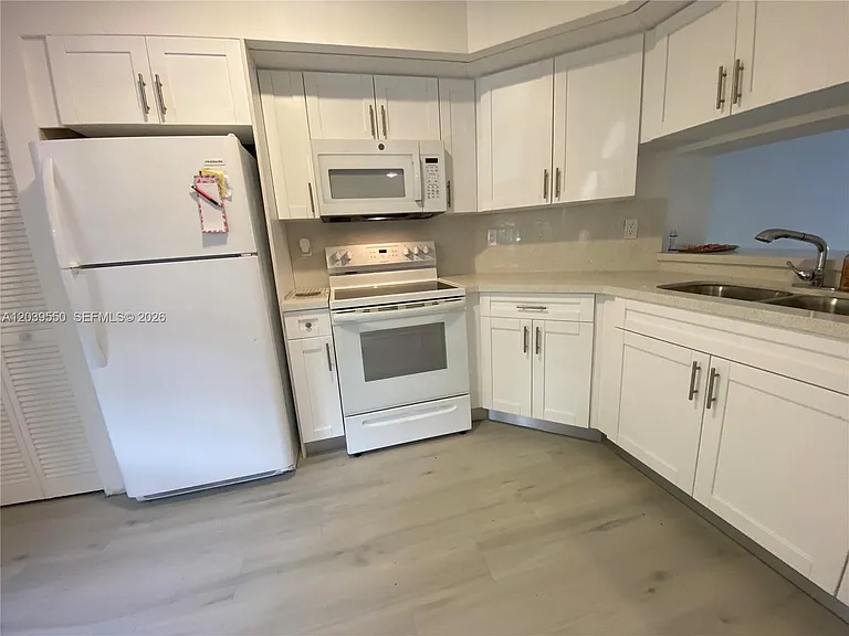 8807 SW 130th Pl #102 — Photo 10