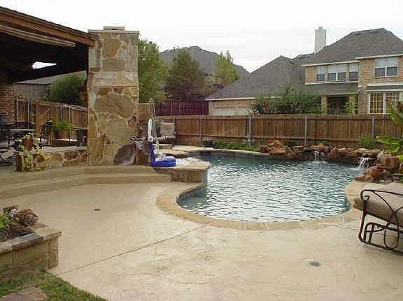 2nd image of 15163 Woodbluff Dr