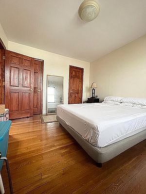 5th image of 2214 29th St #1