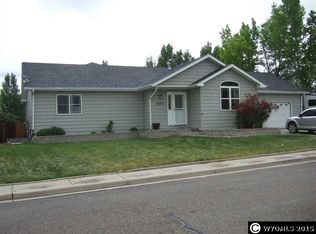 2330 Tennessee Dr, Green River, WY 82935