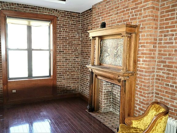 4th image of 238 W 112th St APT 2E