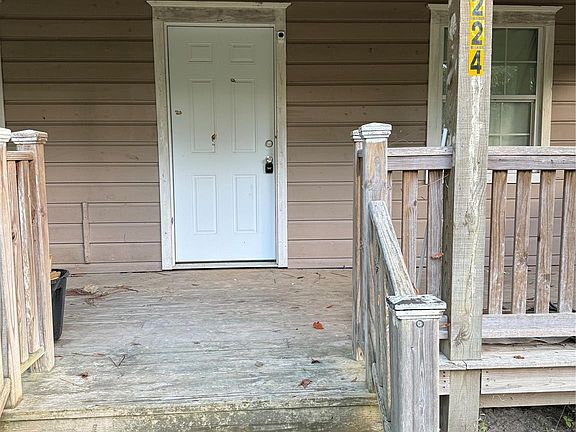 4th image of 224 Sequoia Ln