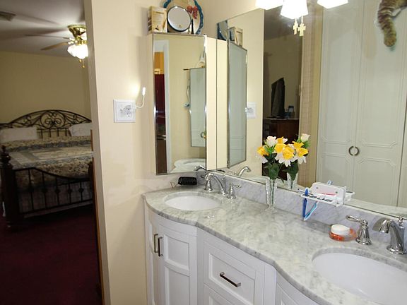 5th image of 204A Huntington Dr #1001
