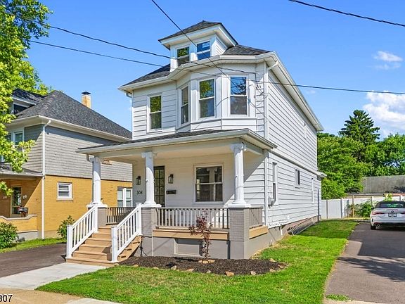 2nd image of 304 Irwin St