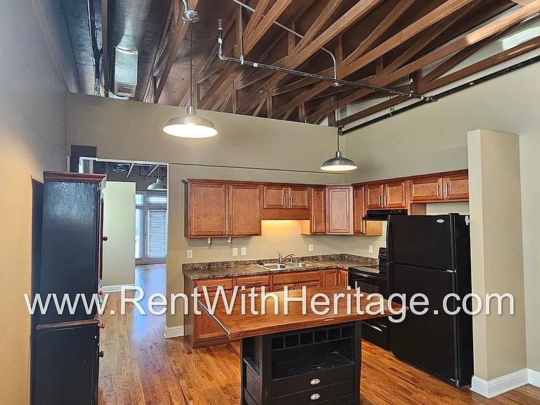 130 W Montgomery St #D — Photo 11