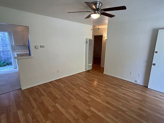 2nd image of 3059 Hawthorn St #3061