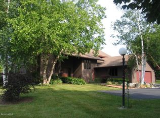 511 Stratton Rd, Williamstown, MA 01267