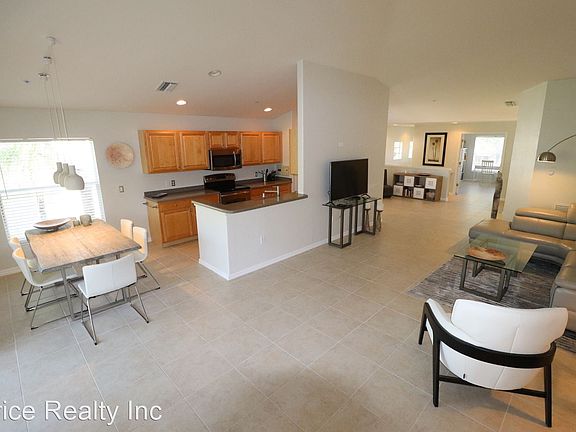 2nd image of 1445 Tiffany Ln #1-201