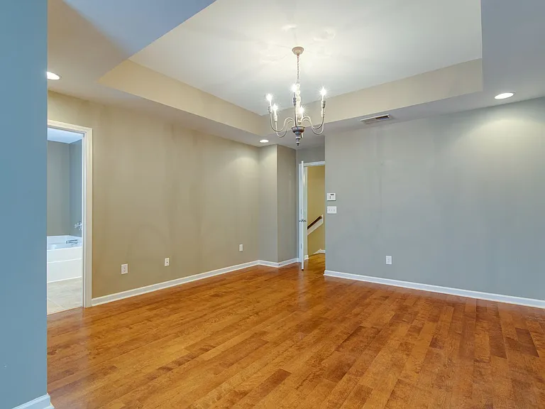 7802 Kemberton Dr W — Photo 11