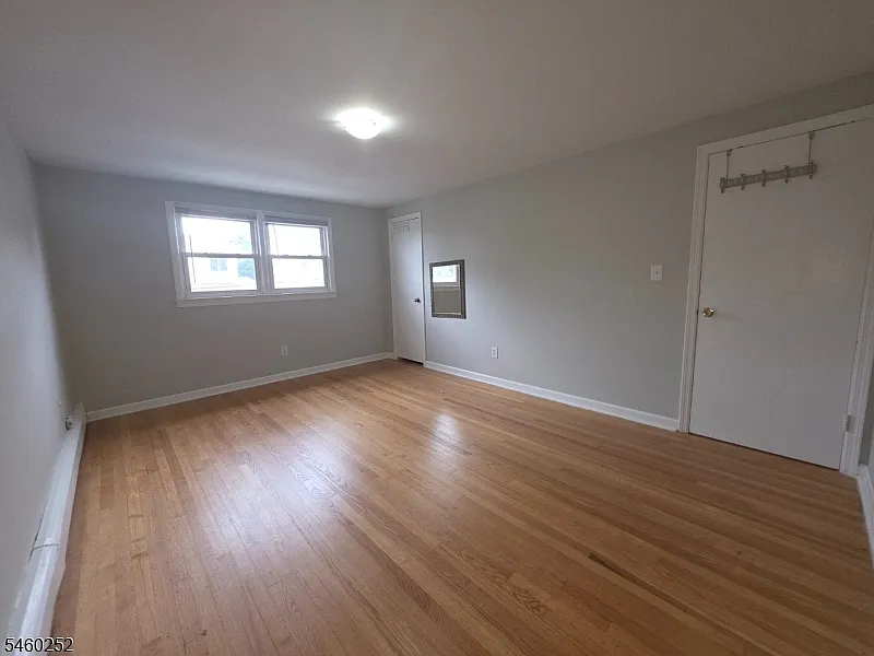 2 bed, 1.0 bath, 700 sqft, $2,200 — Photo 3