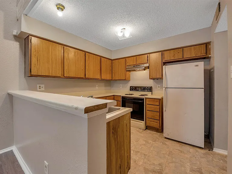 6345 Cattails Ln — Photo 11
