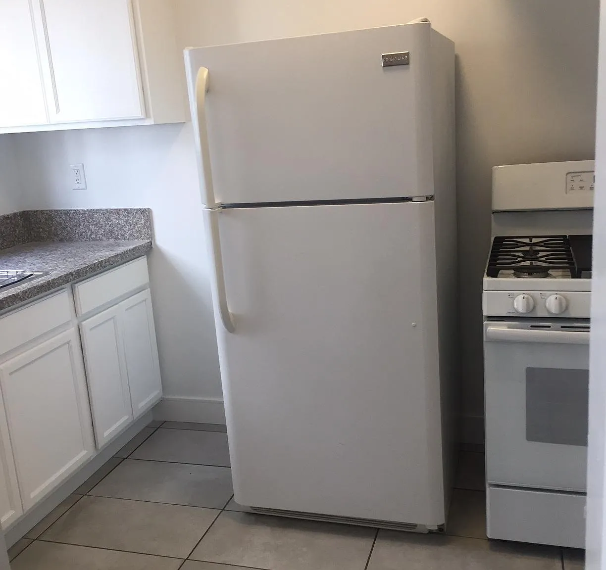 845 S Normandie Ave — Photo 3