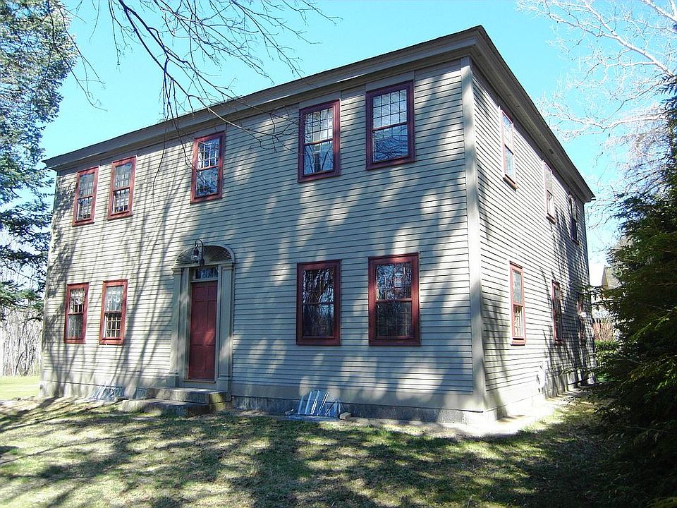 2nd image of 369 Boston Post Rd