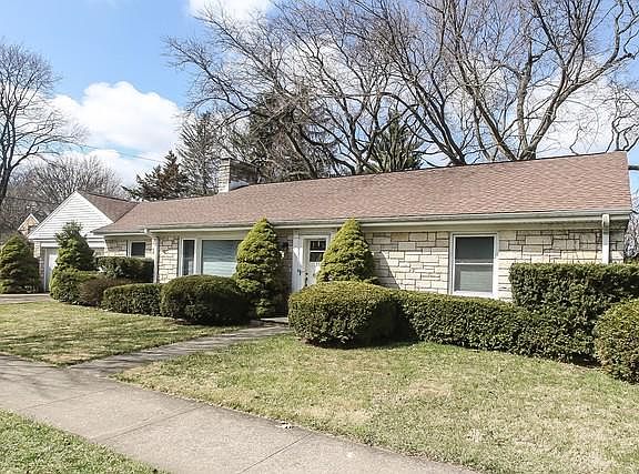 4th image of 502 Dover Ave