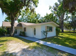640 NE 6th St, Crystal River, FL 34428