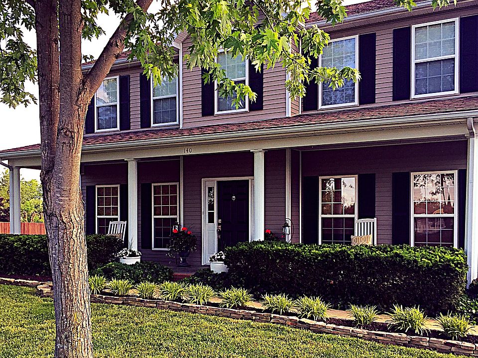 1st image of 140 Pembroke Ct