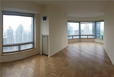 Rented by La Seven Inc.