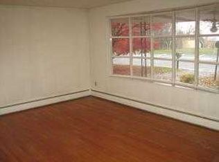 172 W School St, Alburtis, PA 18011