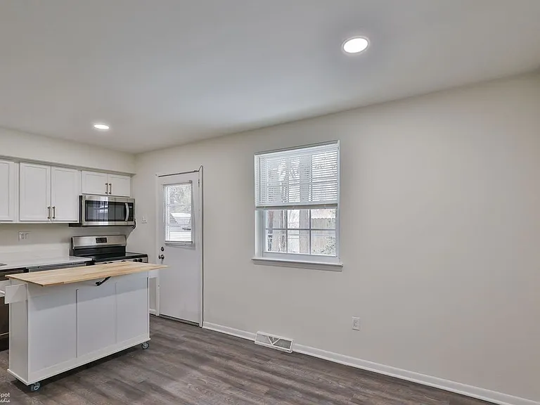 305 S Warminster Rd #B2 — Photo 33