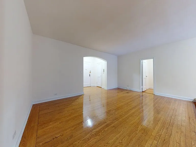 246 E 46th St #4R — Photo 5