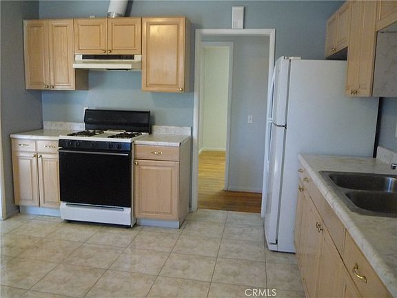 4th image of 1645 S Euclid St