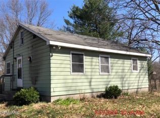 526 E McKinley Rd, Rothbury, MI 49452