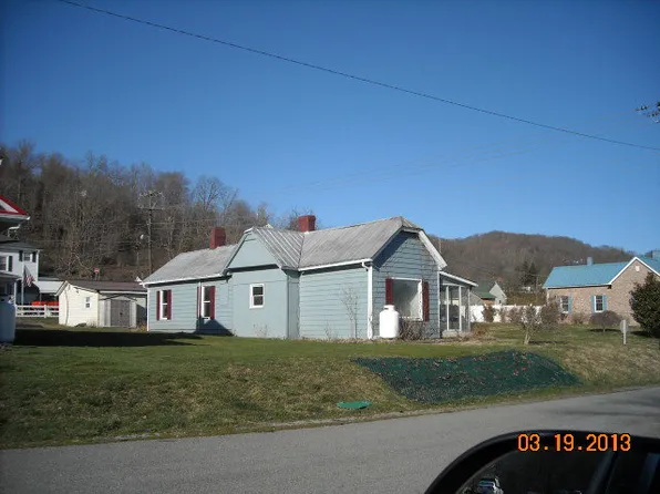 1901 5th St, Richlands, VA 24641