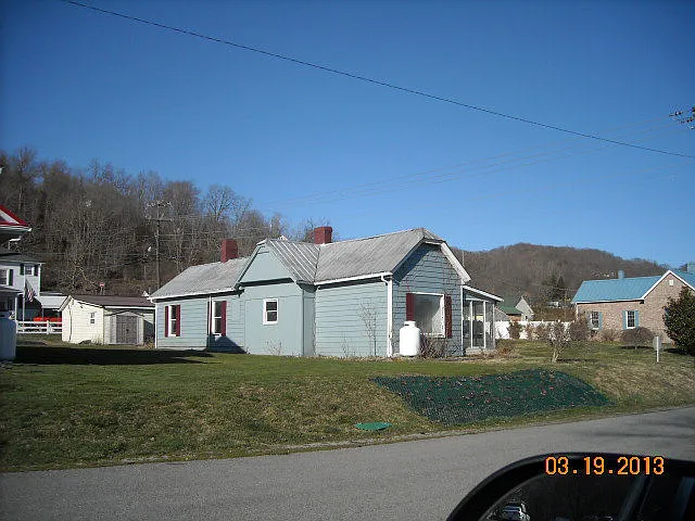 1901 5th St photo 1