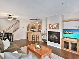 566 Mission Hills Way W, Chanhassen, MN 55317