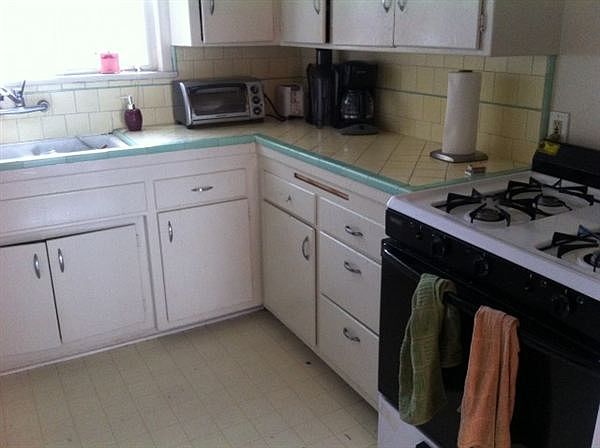 2nd image of 469 Kelton Ave