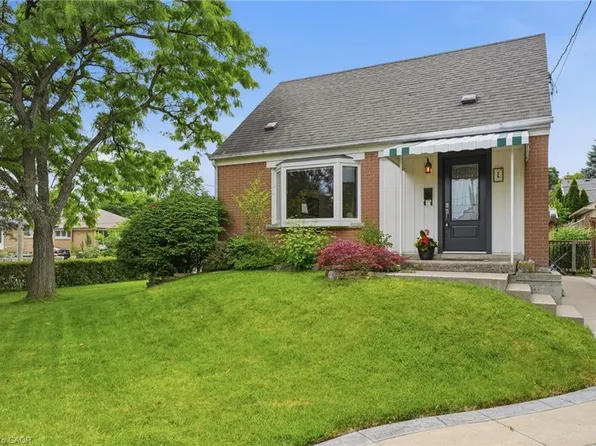 1 Janis Ct, Hamilton, ON L9H 1S8