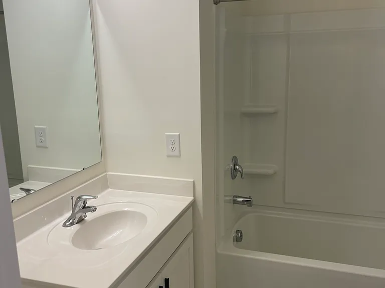 2723 Aubrey St — Photo 9