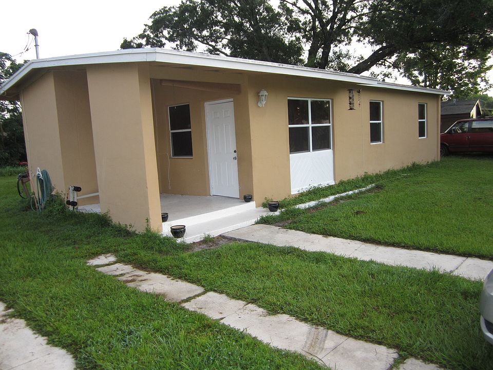 1st image of 171 SE El Sito Ct