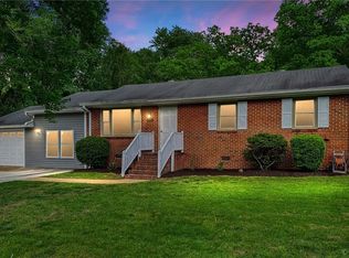 10511 Lunswood Rd, Chester, VA 23831