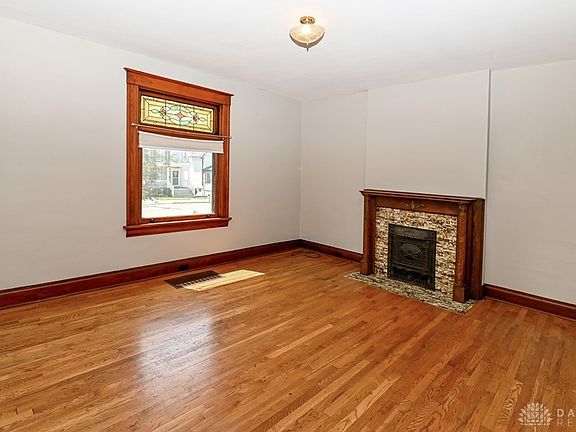 5th image of 2826 Astoria Ave