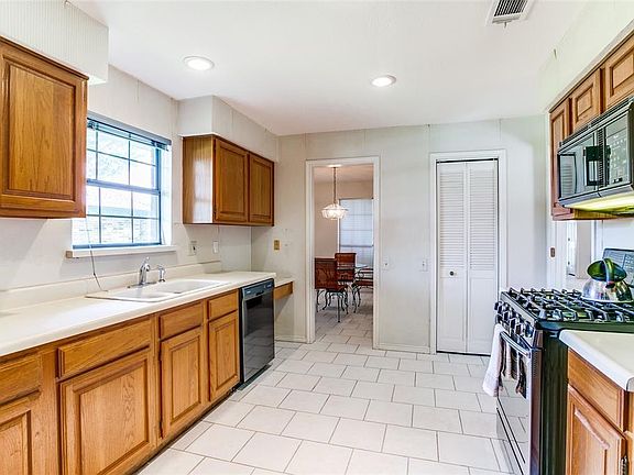 2nd image of 136 Deann Dr
