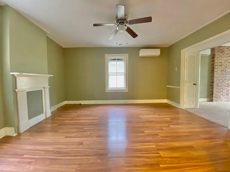 95 Wurts St #2 — Photo 9