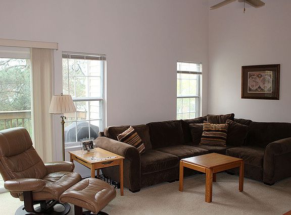 5th image of 404 W Hamilton Dr