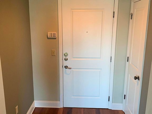 5th image of 400 E Bay St Suite 1604