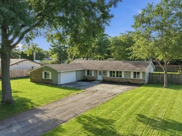 1303 Ludwig Park Dr, Fort Wayne, IN 46825